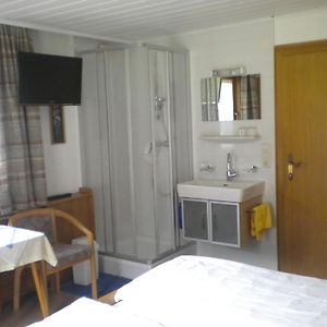 Kamer met een Queen Size Bed